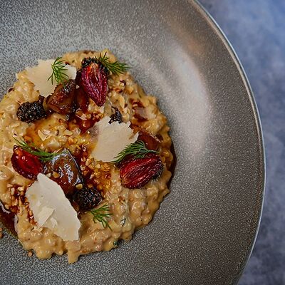 Перлотто с уткой и соусом борделез в Wine Religion по цене 820 ₽