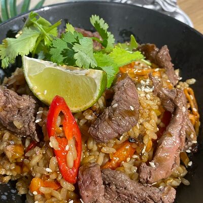 Рис с говядиной в Wok Street по цене 469 ₽