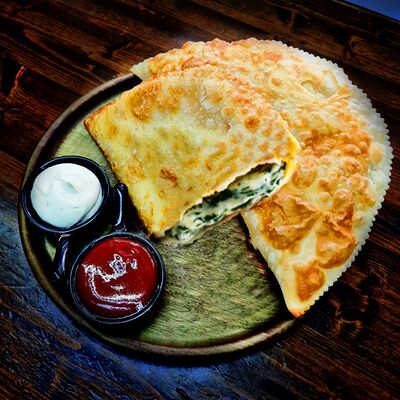 Чебурек-Кутаб с сыром и зеленью в Pro чебуреки по цене 230 ₽