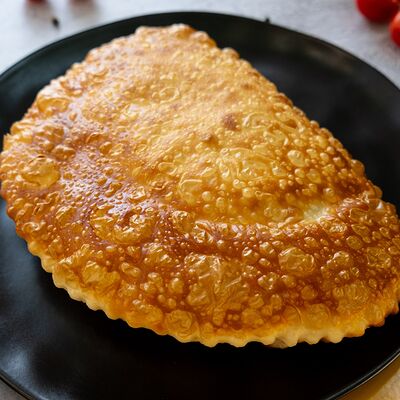 Чебурек XL Школьный в Чебуреки на Чайковского по цене 269 ₽