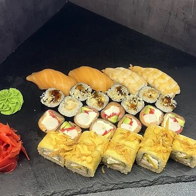 Сет Новинка в Лось Лосось по цене 2400 ₽