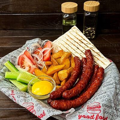Колбаски с картофелем по-деревенски в Good Food по цене 772 ₽