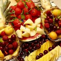 Сезонные фрукты в Троя