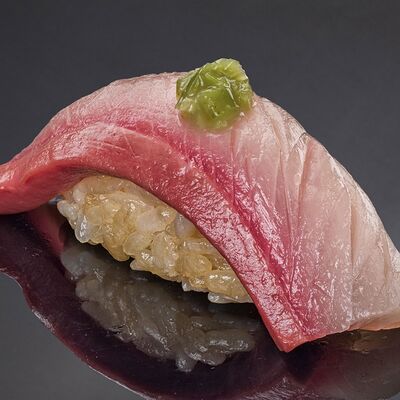 Лакедра с маринованным стеблем васаби в Bluefin по цене 820 ₽