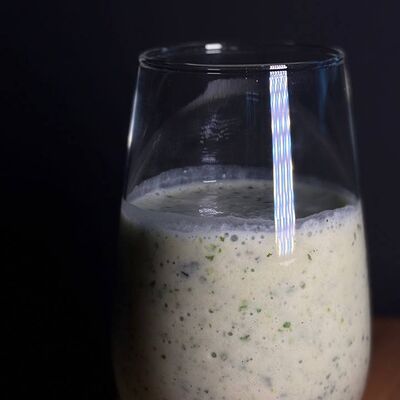 Зеленый смузи с базиликомв Траттория для друзей по цене 350 ₽