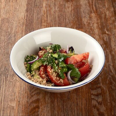 Салат из овощей с орехами в Дзамико по цене 490 ₽