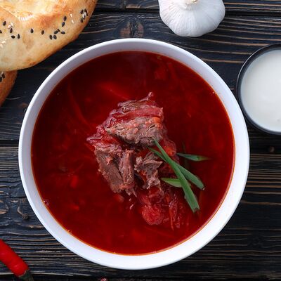 Борщ со сметаной в Чайхана Самарканд по цене 465 ₽