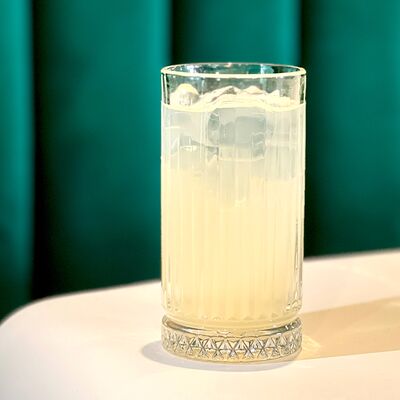 Лимонад Груша-Банан с бутылке в Кокороко по цене 270 ₽