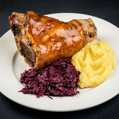 Свиная рулька De Bassus в Легенда по цене 1450 ₽