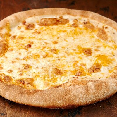 Пицца Сырная (23 см) в Пицца, паста и баста по цене 389 ₽