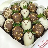 Новогодний набор клубника в шоколаде №2 в Con Amore