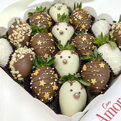 Новогодний набор клубника в шоколаде №2 в Con Amore по цене 2990 ₽