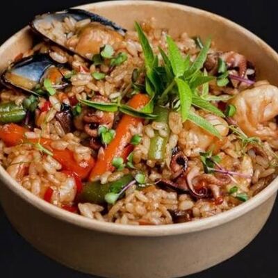 Рис с морепродуктами в Шеф-Бар по цене 430 ₽