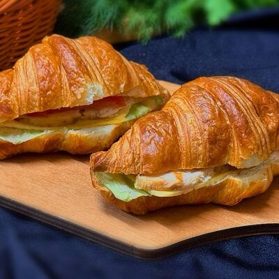 Круассаны с курицей М в Boom-box Catering по цене 1750 ₽