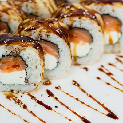 Токио с лососем 1/2 в Нами по цене 705 ₽