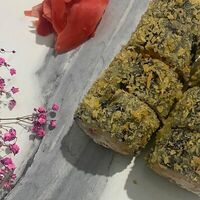 Трио в Токио