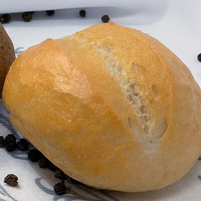 Булочка пшеничная в Баловень С по цене 40 ₽