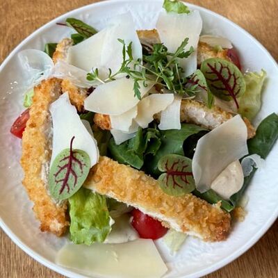 Салат Цезарьв Cook cafeshop по цене 850 ₽
