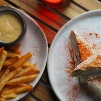 Логотип Umami Kitchen's