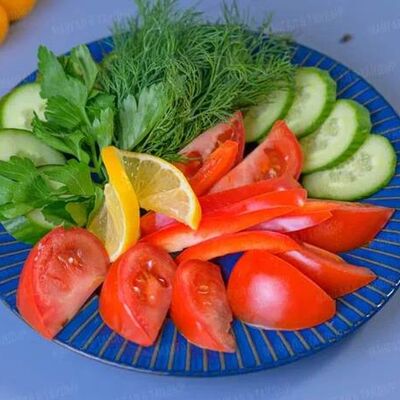 Овощная нарезка в Мангал & Тандыр по цене 475 ₽