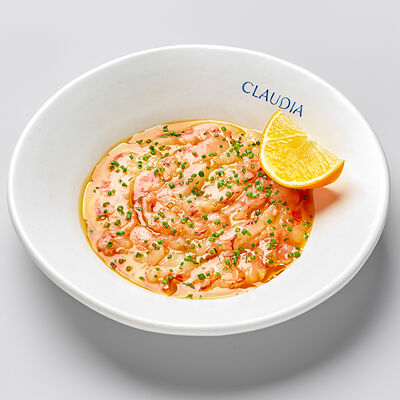 Крудо из креветок в мандариновом соусе в Claudia по цене 890 ₽