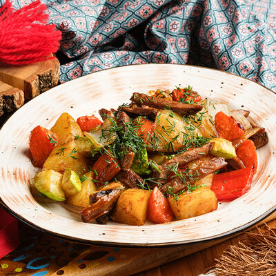 Я - Жареха с говядиной в Брат Бурят по цене 850 ₽