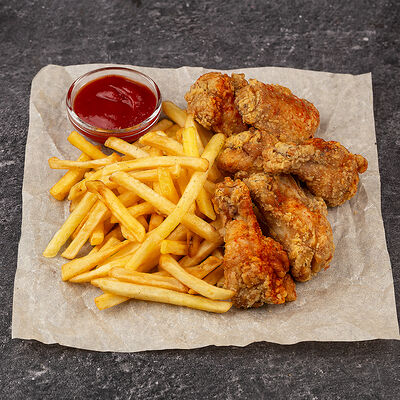 Кейс с крылышками в Крылышки & Рёбрышки по цене 566 ₽