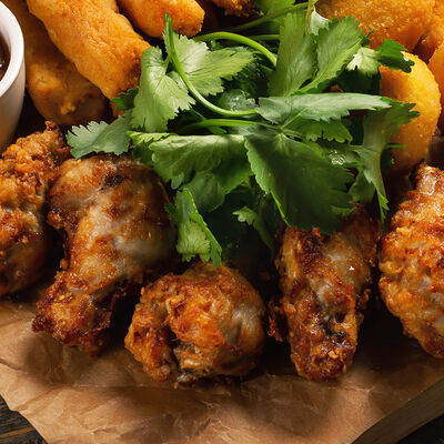 Крылышки с соусом сальсав Дача по цене 495 ₽