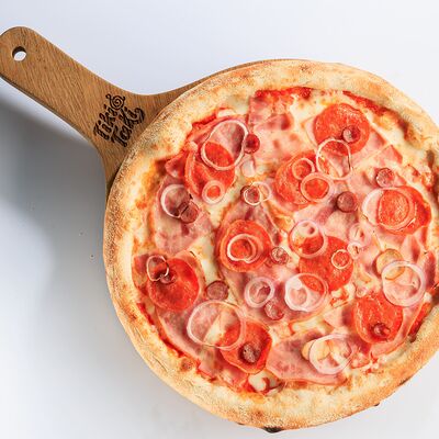 Пицца Мясная 28см в Семейный ресторан Tiki&Taki по цене 700 ₽