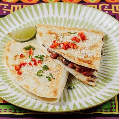 Кесадилья в Taqueria by mexico crew по цене 475 ₽