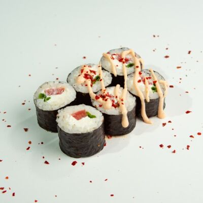 21. Малый ролл: помидор, сыр, зелёный лук, соус спайси (6 шт.) в ЁБИСАН по цене 449 ₽