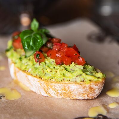 Брускетта с авокадо в Старый город по цене 300
