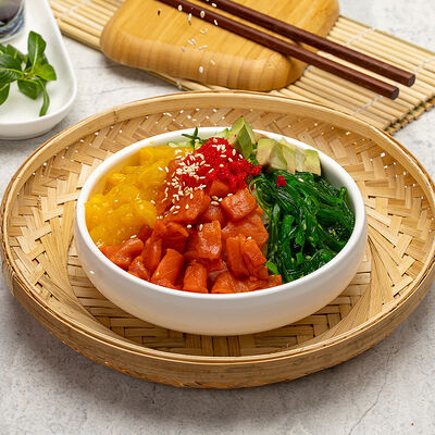 Поке с лососем и авокадо в BambookCafe по цене 780 ₽