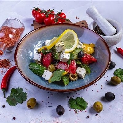 Салат Греческий 280 г в Donna Maria PREMIUM по цене 570 ₽