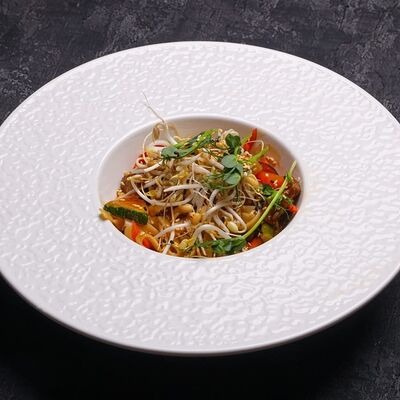 Вок с цыпленком в Kitchen lab по цене 560 ₽