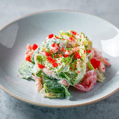 Салат с магаданской креветкой в Раковая на Петроградке по цене 1650 ₽