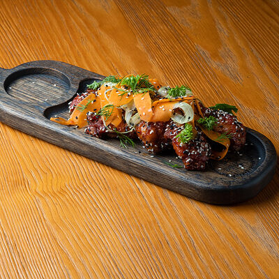 Куриные крылышки Баффоло в Beer & Grill по цене 680 ₽