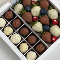 Набор с конфетами трюфельв Delish