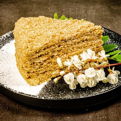 Торт Медовик в У Сватов по цене 320 ₽