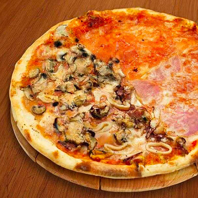 Пицца Времена года в Sushmanpizzman по цене 629 ₽