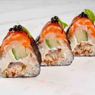 Ролл Лосось Юдзу в Satoshi Sushi по цене 840 ₽