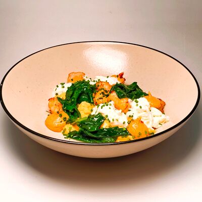 Скрэмбл, креветка, крем из вяленого томата в I’m Thankful for Today по цене 940 ₽