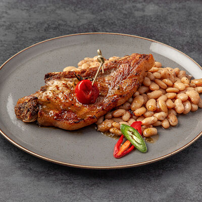 Чалагач из свинины с гарниром из белой фасоли в Колхида Palace по цене 770