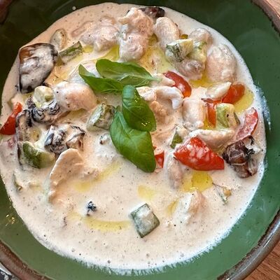 Фрикасе из курицы с овощами в Neprosto pizza по цене 440 ₽