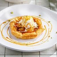 Яблочный пирог с мороженым и соленой карамелью в ЛарисуВаннуХочу