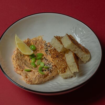 Пате цин ю (форель, творожный сыр и бриошь) в Ики изакая по цене 600 ₽