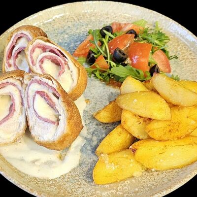 Куриные рулетики с салями в Неаполь по цене 33 р.