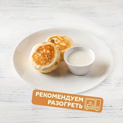 Сырники со сметаной в Пироговый дворик Пекарня по цене 246 ₽