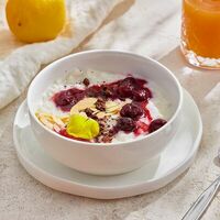 Рисовая каша с вишневым компотев True Crab