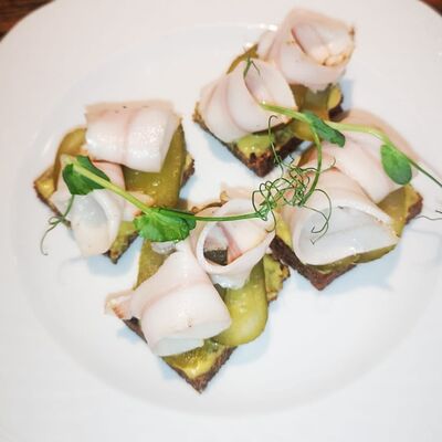 Бутерброды с соленым салом в Рюмочная Prolive по цене 300 ₽